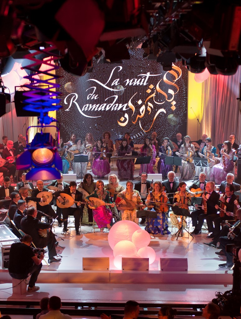 la calligraphe faouzia hilmy a collaboré avec l'emission la nuit du ramadan